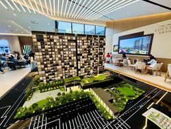 Lakeside Drive (D22), Condominium #624187251